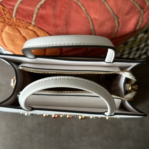 🌈🔹️KARL LAGERFELD🔹️ Maybelle white rainbow hearts Satchel 🌈 EUC - Picture 4 of 6